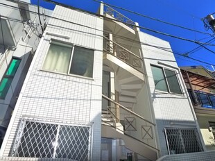 ブライト市川の物件外観写真